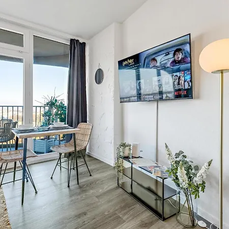 Bright - Fresh Central Studio & Skyline View Of * Augsbourg